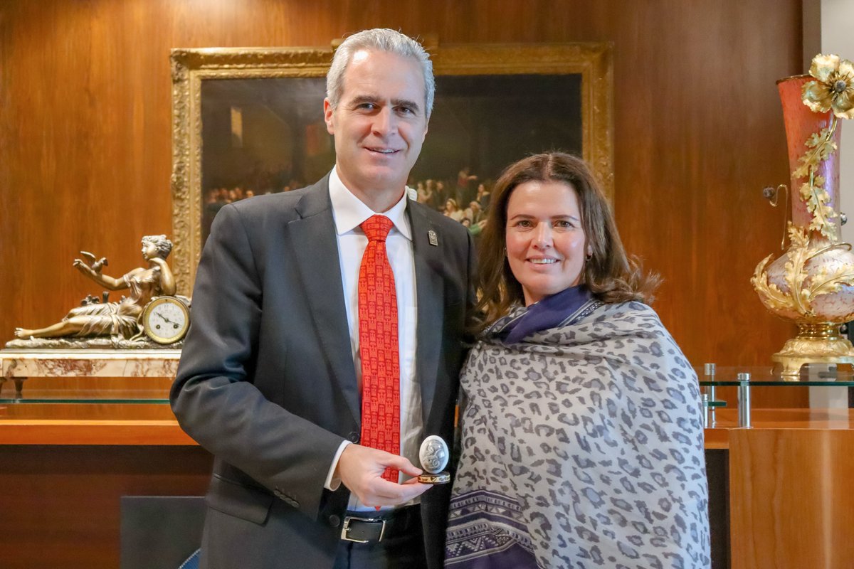 El objetivo de la alianza es impulsar una educación basada en valores que permita la congruencia de los individuos en su pensar, decidir y actuar 👥.

MÁS INFORMACIÓN:
bit.ly/3WY3lAW