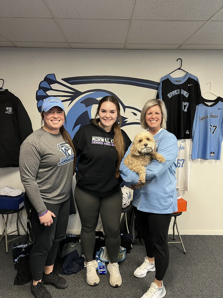 Thank you <a href="/UIU_Softball/">Upper Iowa Softball</a> for a great visit. Had a great time talking to all of your girls and watching your guys practice. So glad I finally got to meet the famous sugar. See you guys soon! <a href="/CoachLauraNorth/">Laura North</a> @kubs25 <a href="/IAGoldProspects/">Iowa Gold Prospects 18U</a> <a href="/norwalksoftball/">Norwalk Softball</a> <a href="/AliciaMarie5/">Alicia Baker</a>