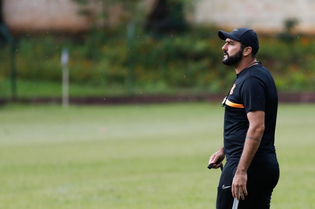 #FilhosDoTerrão preparados para o início do mata-mata da <a href="/Copinha/">Copinha</a>! 

Amanhã já tem jogo! 🏴🏳️

📸 Rodrigo Gazzanel / Ag. Corinthians

#CorinthiansNaBase
#VaiCorinthians