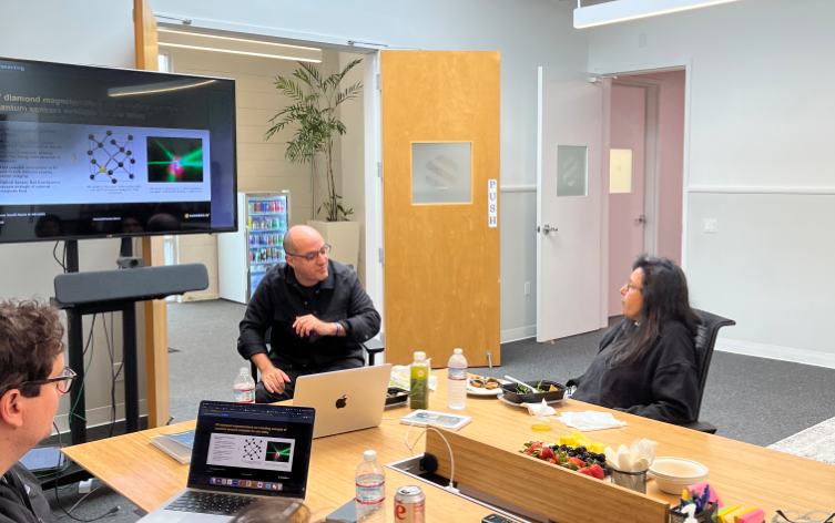 Today we had Asha Jadeja Motwan <a href="/ashajadeja/"></a> visiting our lab in Palo Alto. Our CEO <a href="/jackhidary/">Ⓙⓐⓒⓚ Ⓗⓘⓓⓐⓡⓨ</a> and the team introduced her to the quantum technologies we are developing for a better world. Thanks Asha for visiting!