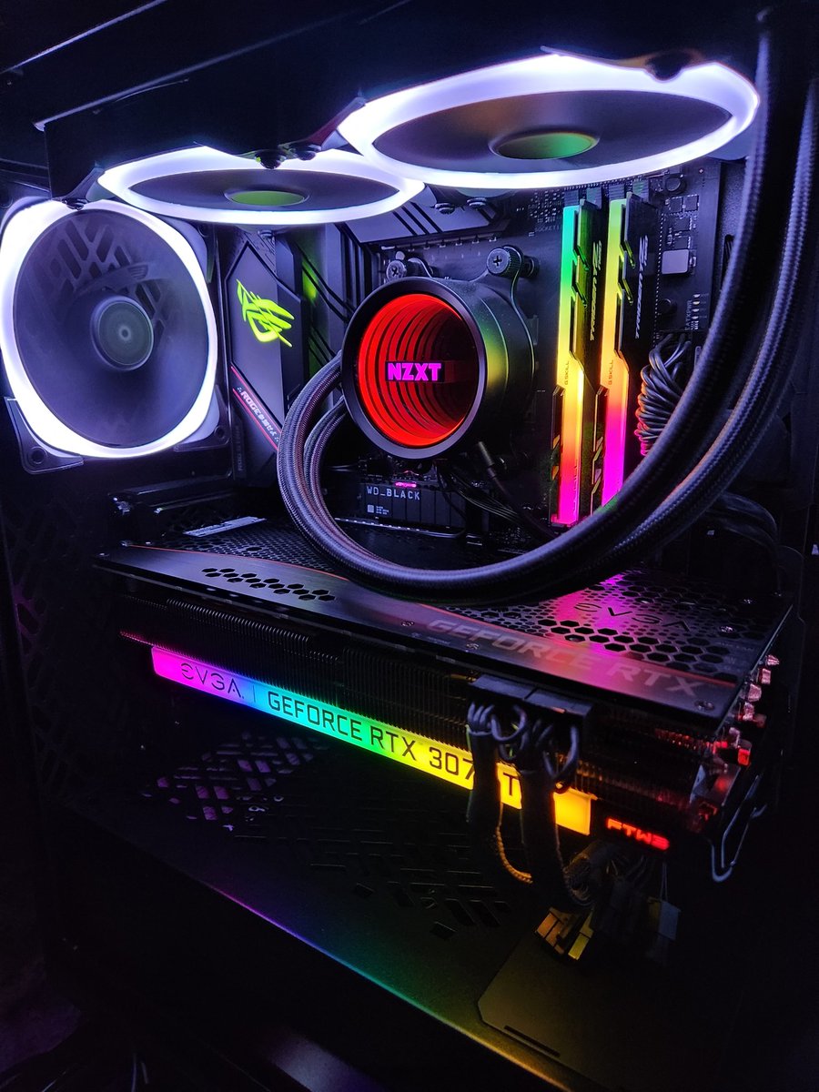 DMaxor1991's tweet image. So stoked right now. My 3070ti came in. Was a bitch to find one but @TEAMEVGA 4 life let's gooooo. I also got it at 10 percent less then market price. Pog. #computerbuild