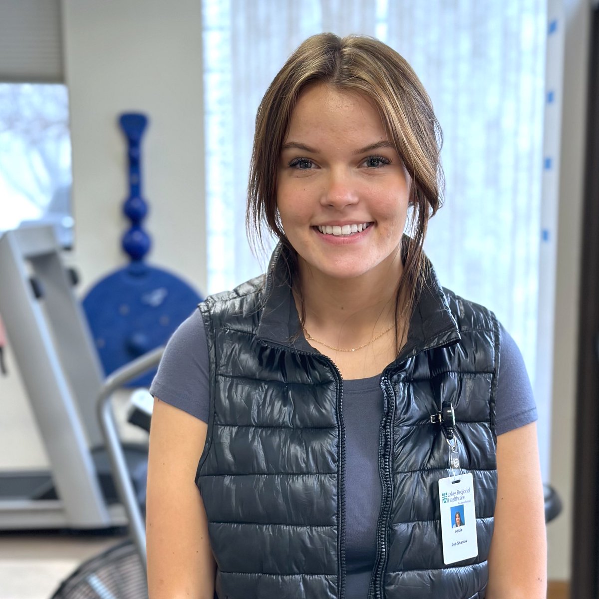 LakesReglHealth's tweet photo. We’ve enjoyed having high school J-Term students here to watch and learn what it’s like to work in healthcare! Here are some pictures of a few students! 😊 https://t.co/O0oeBB6bat