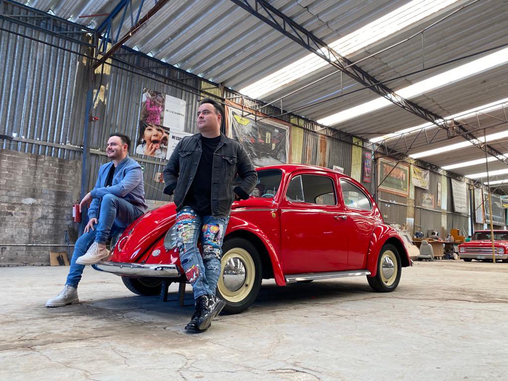 RioRomamx's tweet photo. RT si tu también quieres un paseo en el vocho del amor por estos 12 años ❤️😎😎🔥🫢 #RioRoma12años https://t.co/E9CrW78X1x