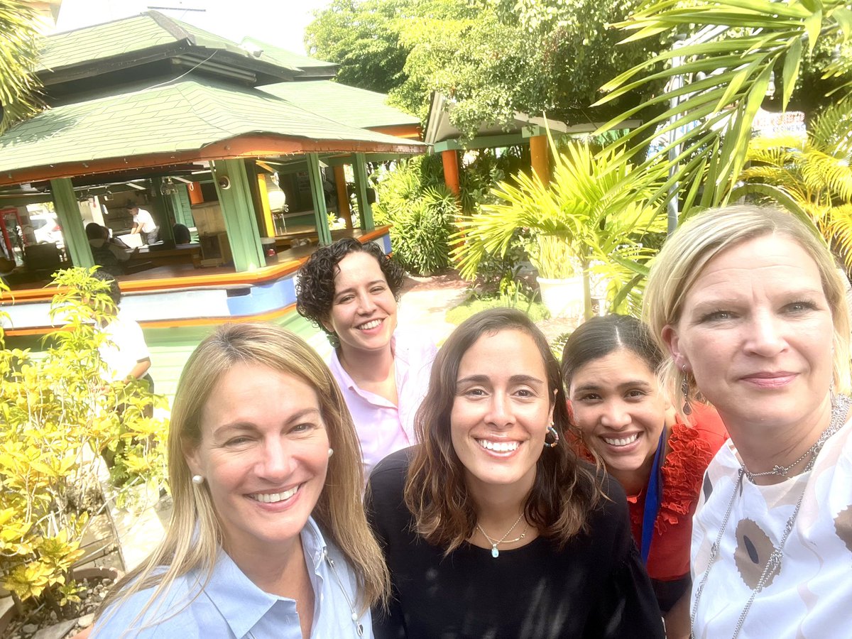 Hoy acompañamos el lanzamiento del plan local de cuidados #Azúa 🇩🇴- 
- resultado de articulación interinstitucional y fuerzas locales para avanzar hacia #PoliticaNacionaldeCuidados y mejorar el bienestar de las #personas. Privilegio acompañar este proceso desde <a href="/PNUDRD/">PNUD Rep. Dominicana</a> y <a href="/ONU_RD/">Naciones Unidas RD</a>!