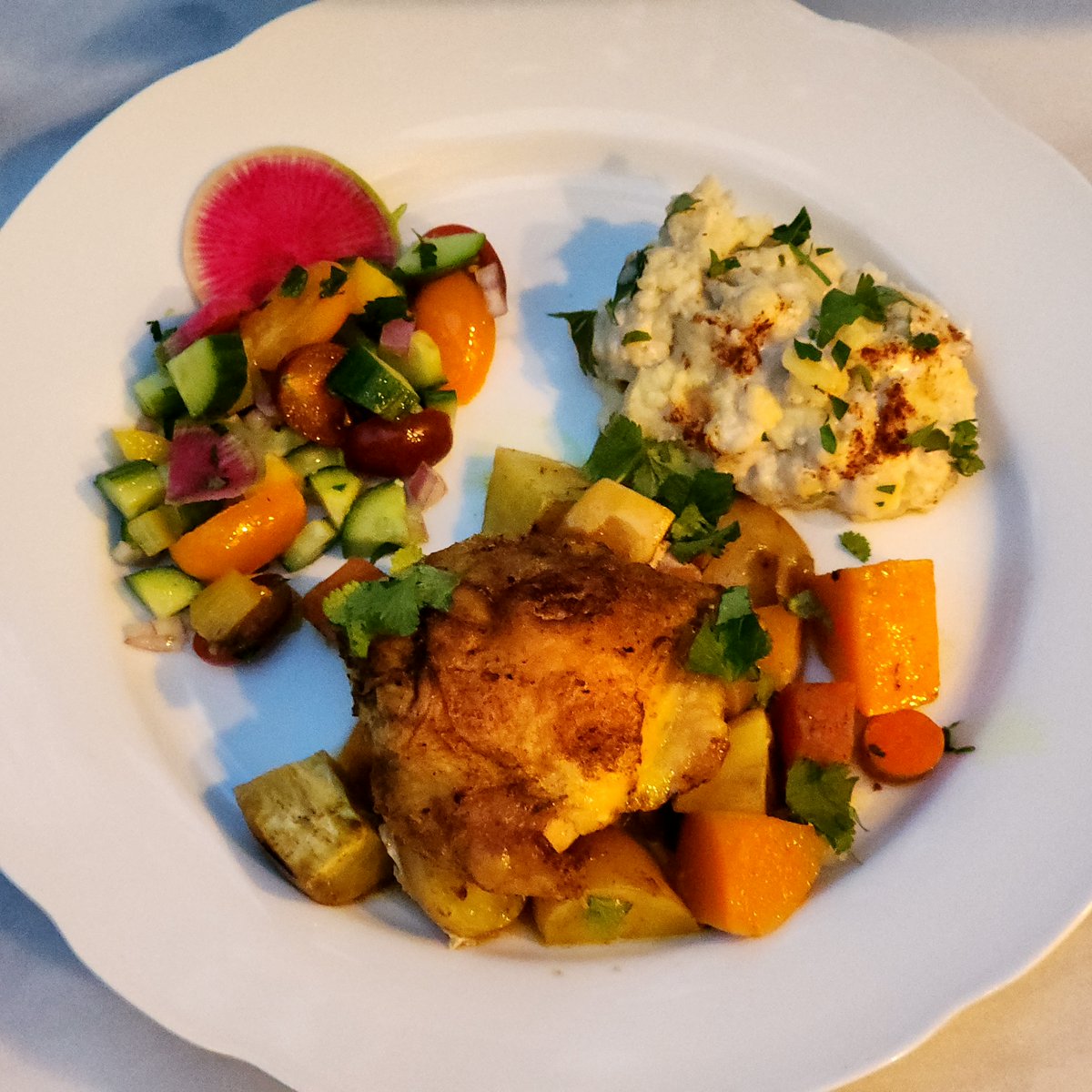 Foodfaye's tweet image. We loved our Mediterranean-inspired dinner! 
* Moroccan Spice-Rubbed Chicken on Root Vegetables 
* #Tahini Mashed Potatoes
* California Hakol Salat
All 3 dishes from 52 Shabbats by Faith Kramer of
@blogappetit.
See her cook @ bit.ly/3QkwBzj
@MelissasProduce 
#spicerub