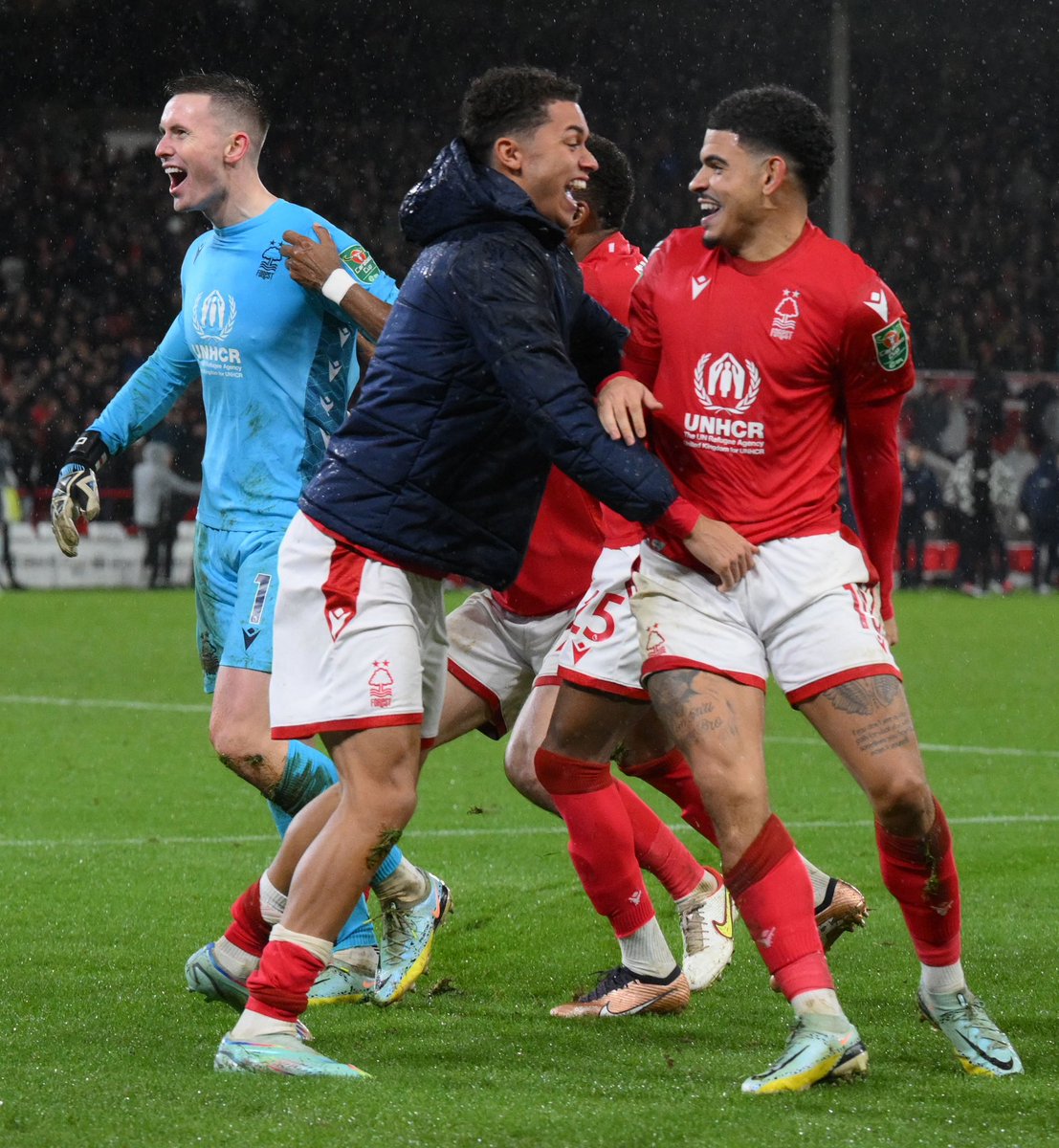 Dean Henderson tweet media