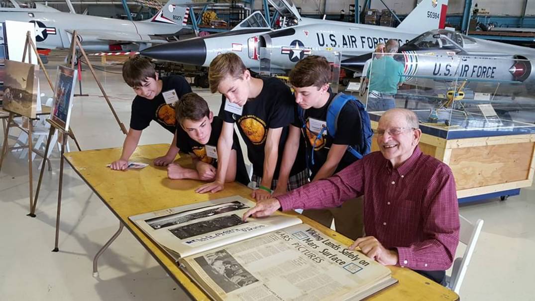 VOTE FOR VIKING!!!
Inspire all ages &amp; preserve the history of THE FIRST successful Mars surface mission, Viking, which landed on Mars in 1976! 

What better way to ensure Viking isn't lost, than through play! 

Let's put Viking in homes around the world!

ideas.lego.com/s/p:03c57f204b…