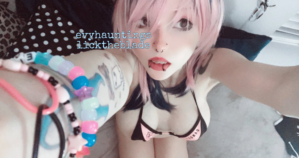 GothCowMommy's tweet photo. (pls retweet for 1 more surprise) hi i’m evy. i luv pikachu n hellokitty. i work a tiring job outside of sw. i only do sw on twitter to make xtra dollhairs to afford lil treats for myself. i follow back all sw girls n guys! my 0lnyfnas has over 1,900 pieces of content. thank u💕 https://t.co/R5vpzH6sWy