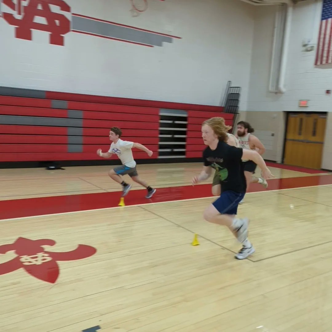 Luke_M_Nielsen's tweet photo. Wednesday. 6 AM.
Drive phase. Hip projection. Triple extension.
#strengthandconditioning #bestrong #befast #run #lift #drivephase #tripleextension https://t.co/r9J87QIn1h