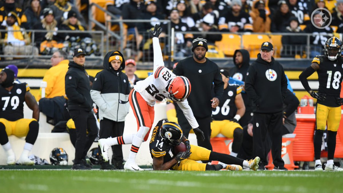 SteelersMafiaa's tweet photo. Martin Emerson is Literally George Pickens Son. https://t.co/nEyvyoBbYU