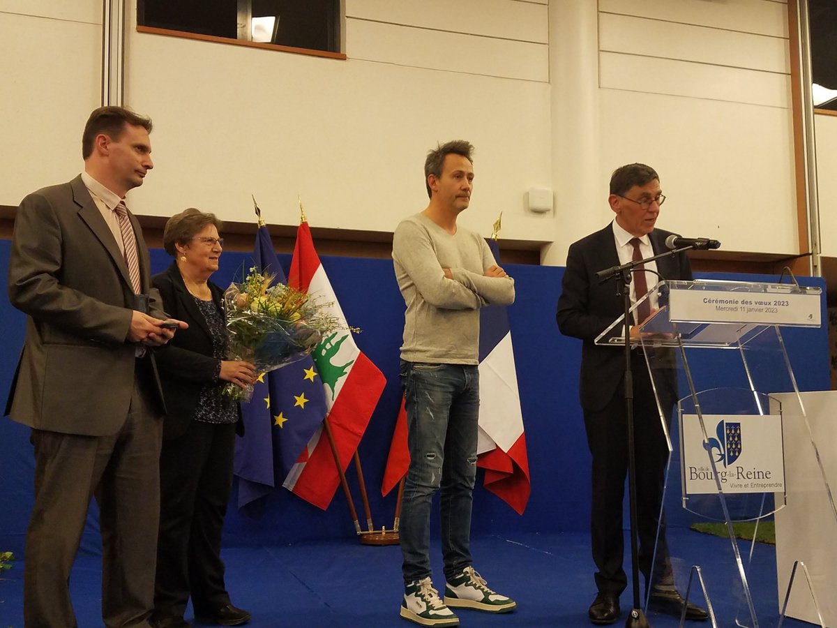 hpmelone's tweet photo. #Voeux du Maire
👏 &amp; 🙏 à #JulienBlanchet, Président de @BLR92ESCRIME, qui s'est vu remettre la 🏅 de la ville
Cette distinction récompense non seulement l'excellence (formation &amp; résultats), mais surtout l'engagement du club en faveur du #SportPourTous
#inclusion #égalitéFH
🤺👇 https://t.co/vIh5xzcRkW