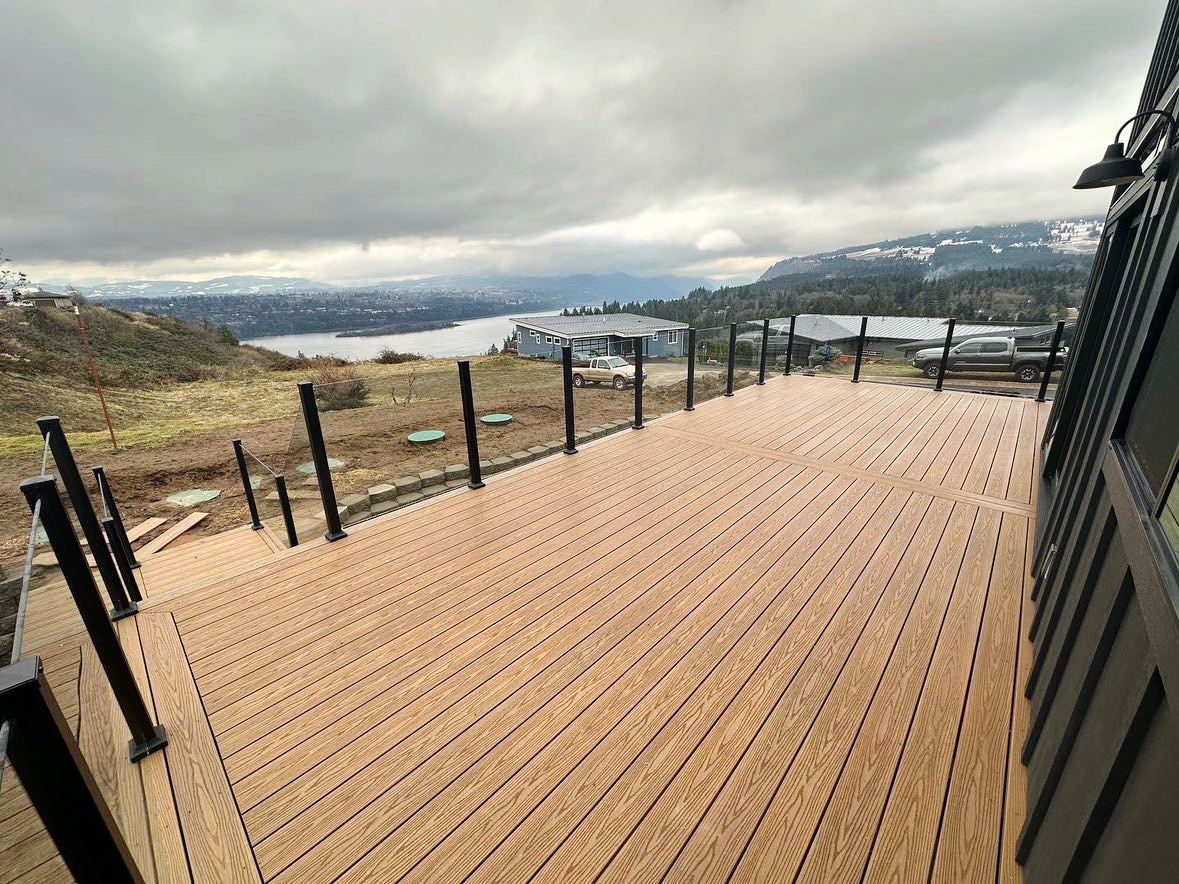 Shout out to Sokol Construction for the impressive deck work on this custom home built by Lexar Homes of Northwest Oregon! 😮 😍

#lexarhomes #modern #modernhouse #deck #construction #design #designbuild #exterior #modernexterior #customhome #customhomebuilder #newconstruction