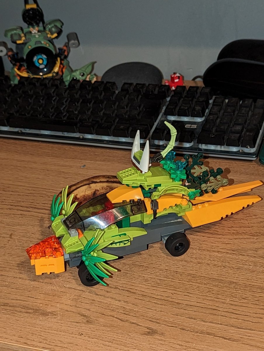 Shadowofaura's tweet photo. @lego #buildlikeamaster https://t.co/7Xfy59EgpH
