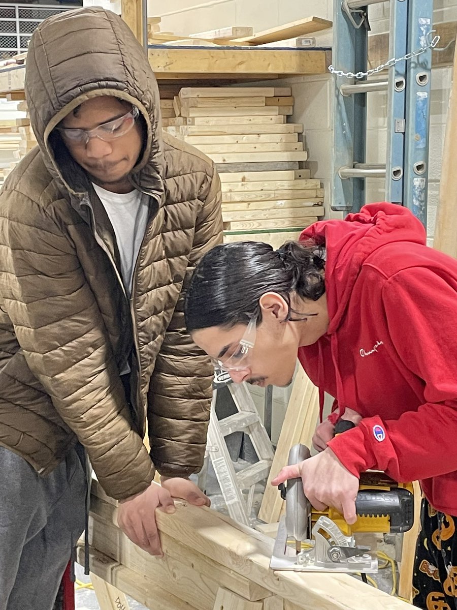 FordCTC's tweet image. What if final exams assessed mastery of content standards?  They do at #FordCTC #skilledtrainedready #edpathwaystosuccess #greatfuturesstartrighthere