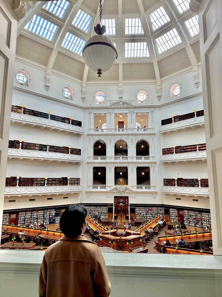 Library_Vic's tweet photo. ☁️ Dome discoveries!
We can always count on @Library_Vic visitors to capture the best angles of the La Trobe Reading Room.
Big thanks to:
✨ IG: jefrilaksan
✨ IG: latifadaud
✨ IG: ilariabrigitte
We couldn't be happier to see your #LibraryVicPics.
See you again soon! https://t.co/MLVWoI5e9U