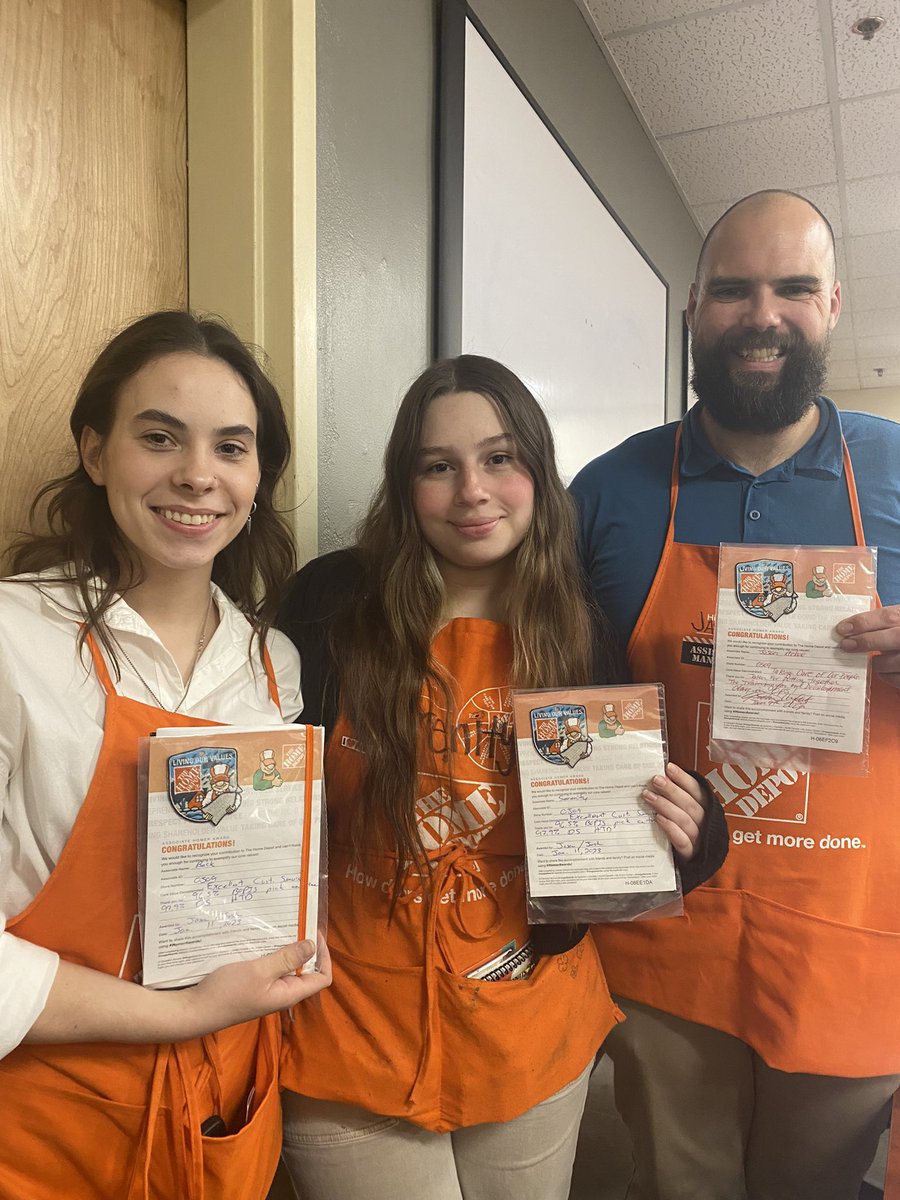Beck, Serenity and Rocker were recognized for their performance at the district operations meeting. #thelakelineway <a href="/JRRocker84/">Jason Rocker</a> <a href="/serenitylopezzz/">serenity</a> <a href="/garland_haynes/">Garland Haynes</a> <a href="/keren_gorg/">Keren Gorglione</a> <a href="/AccAreta/">Areta Cobus</a>