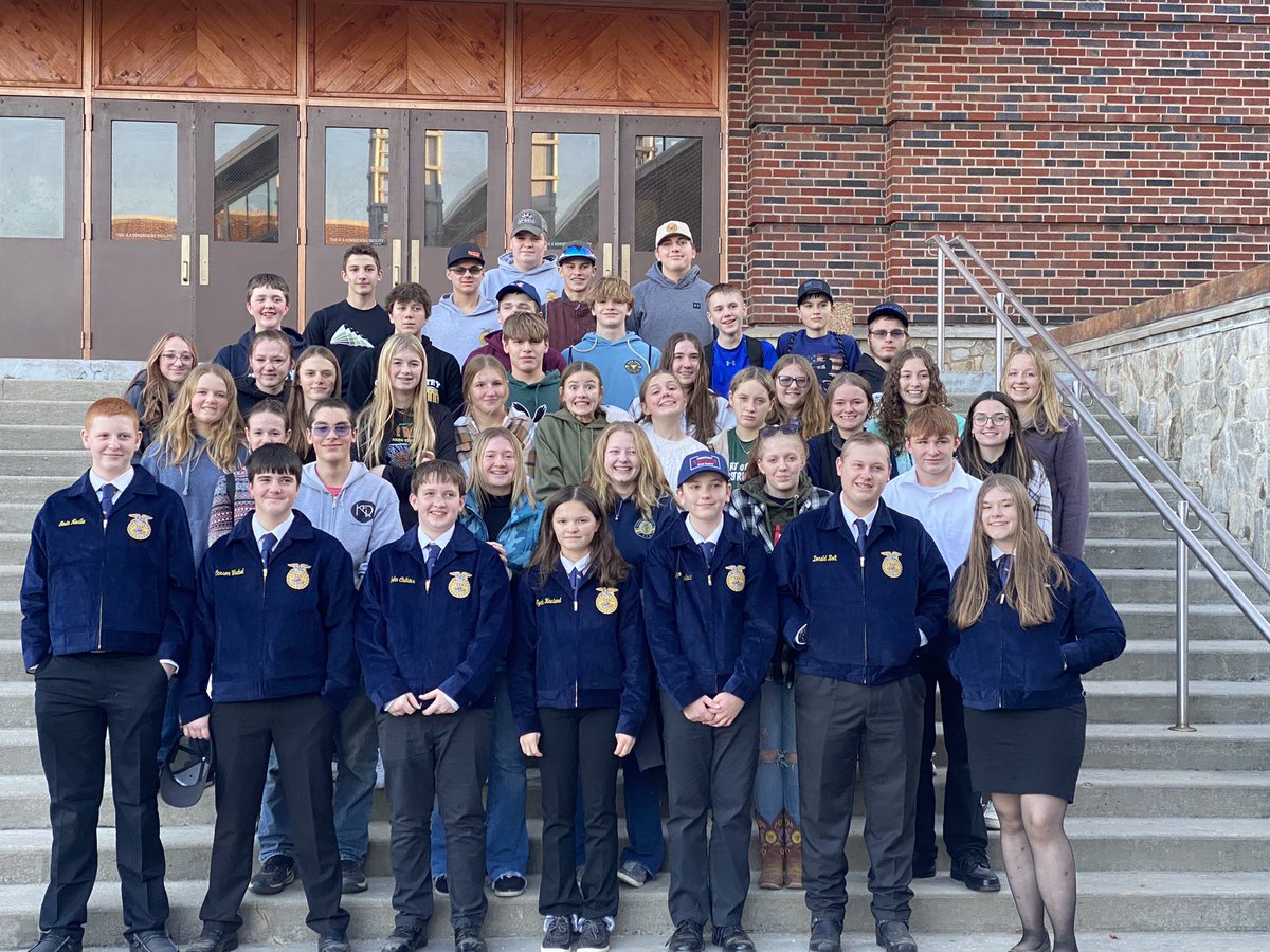 forrest_m40's tweet photo. I’ve quiet and living in the moment but needed to share these. There’s no better feeling in the world to see 7 first year FFA members get their first Jackets and 48 students experience the PA Farm Show https://t.co/onhekoWjfJ