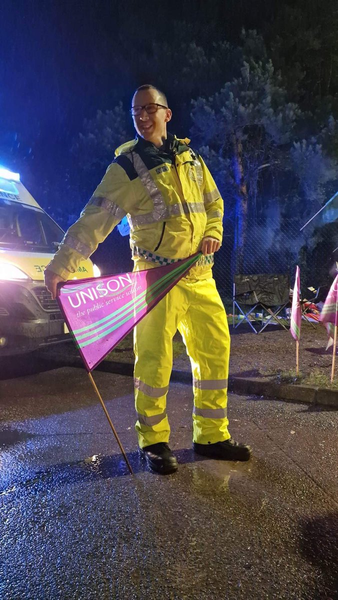 DanGray89's tweet photo. We will get there together! 

#ambulancestrike 
#strikes 
@SWAAHBUNISON https://t.co/DVBJJJBu6s