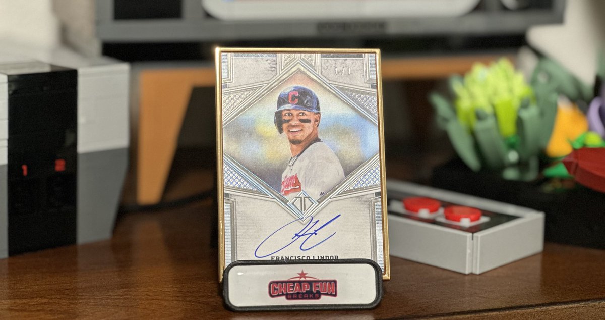 ringerhoff's tweet photo. I think @CheapFunBreaks was still a little tipsy when he added in the Transcendent cards for the drinking break because this was too generous https://t.co/m9WvAGDMYK
