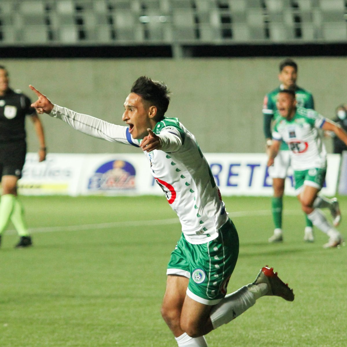 DPMChile's tweet photo. TENEMOS RIVAL PARA EL DEBUT

La ANFP publicó el fixture del Campeonato Nacional de Ascenso 2023 y en la primera fecha recibiremos a Deportes Temuco (@Temucooficial ) en el Chinquihue.

La última vez que nos vimos las caras aquí fue en la noche mágica del Mati Aguilar ⚽⚽ https://t.co/TmfotSWSNK