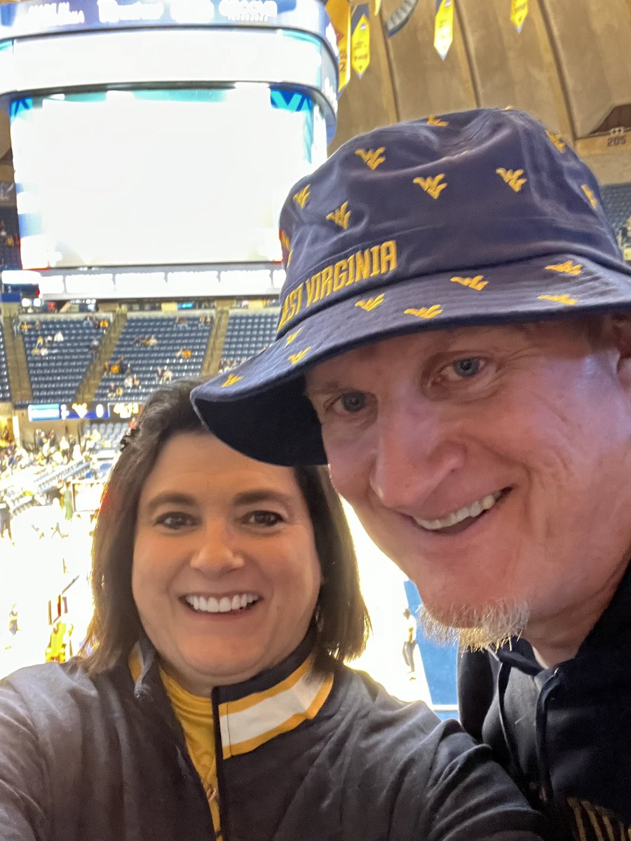 Carla99577's tweet photo. #WVUGAME https://t.co/3pCvyHHNzg