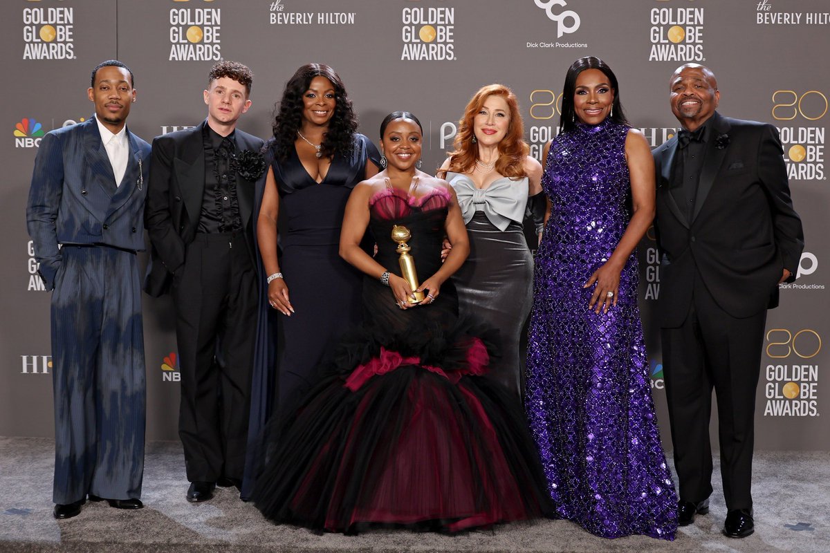 The cast of Abbott Elementary at the #GoldenGlobes. #TylerJamesWilliams #ChrisPerfetti #JanelleJames #QuintaBrunson #LisaAnnWalter #SherylLeeRalph #WilliamStanfordDavis