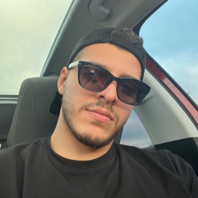 aziz_ahmt's tweet photo. #YeniProfilResmi https://t.co/8uSpiNeC9Z
