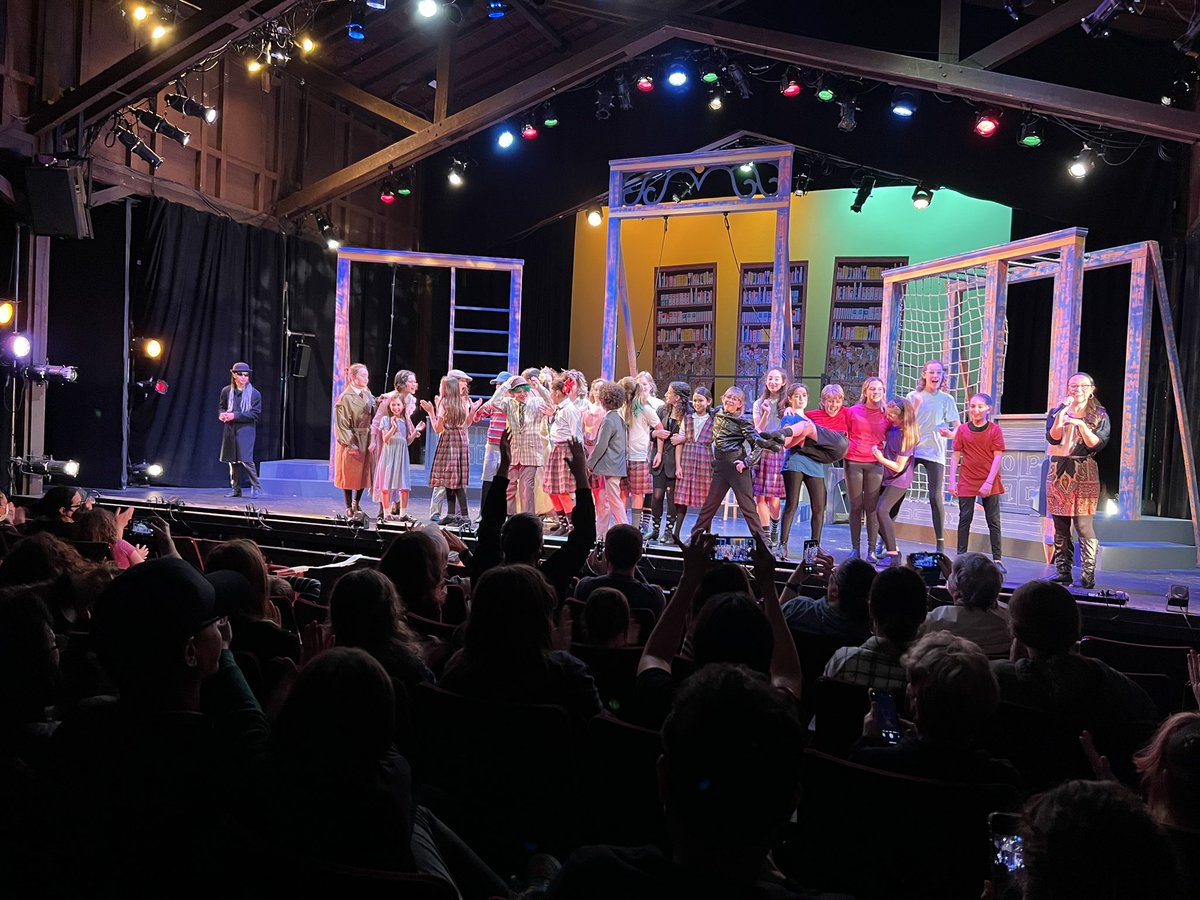 Steven J. Reading tweet media