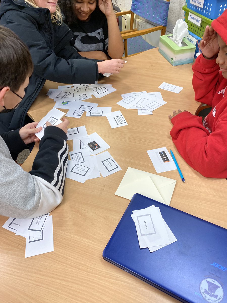 LeslieLong67's tweet photo. Lots of learning with #RePuzzler @eduprotocols in Science class! Love this Protocol for getting kids communicating! #USDLearns #LietzPride https://t.co/ZOtng8hlU5