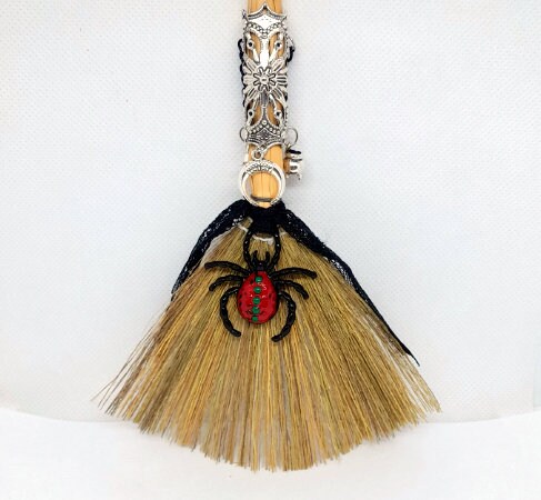 dangling_realms's tweet photo. Mini Broom with Spider, Witch Broom, Besom, Ritual Broom, Witch Altar Broom, 6 Inch Natural Straw Broom with Spider Moon Cauldron and Star https://t.co/PpbF2GIlhb #red #black #witchbroom #ritualaltardecor #doorhanger #minibroom #witchsymbols #witchmoon #mysteryeye https://t.co/534vunk25v