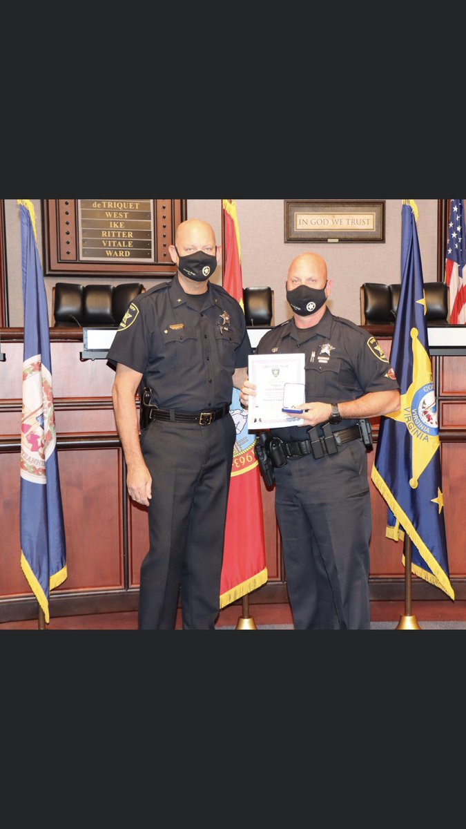 13AngeloVargas's tweet photo. Here’s more information about Chesapeake Sheriff’s Deputy Investigator Scott Chambers. Also in 2021, he received an Award of Excellence. https://t.co/X4b8Sdkapl