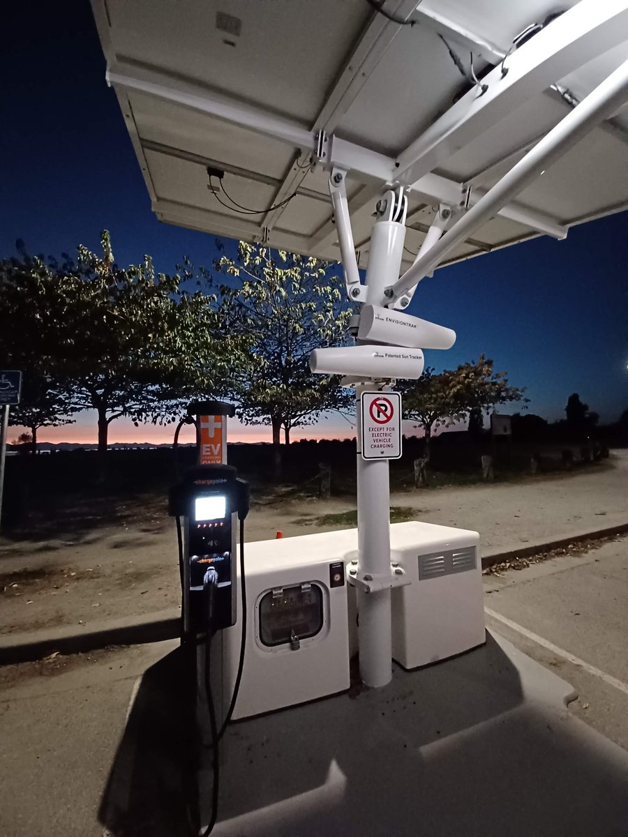 pmagn's tweet photo. Can we have a few high level level 2 destination chargers here at #garrypoint #richmondbc?
Steveston village BC is probably the #TeslaVillage of the planet... They will be utilized big time ⚡
@Tesla @TeslaCharging .@Richmond_BC https://t.co/NeN9ZlIWNj