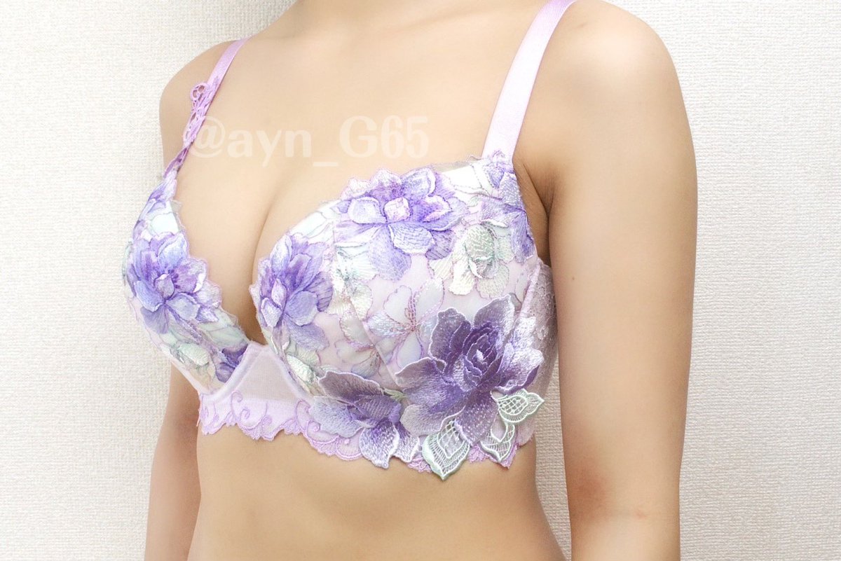 ayn_G65's tweet photo. おはようございます☀
今日は「チリ」をセレクトしました💜🤍
この紫がかわいくてお気に入りです🥰🌸
#サルート女子 #サルート #salute #63G https://t.co/6LPN4jZ3e2