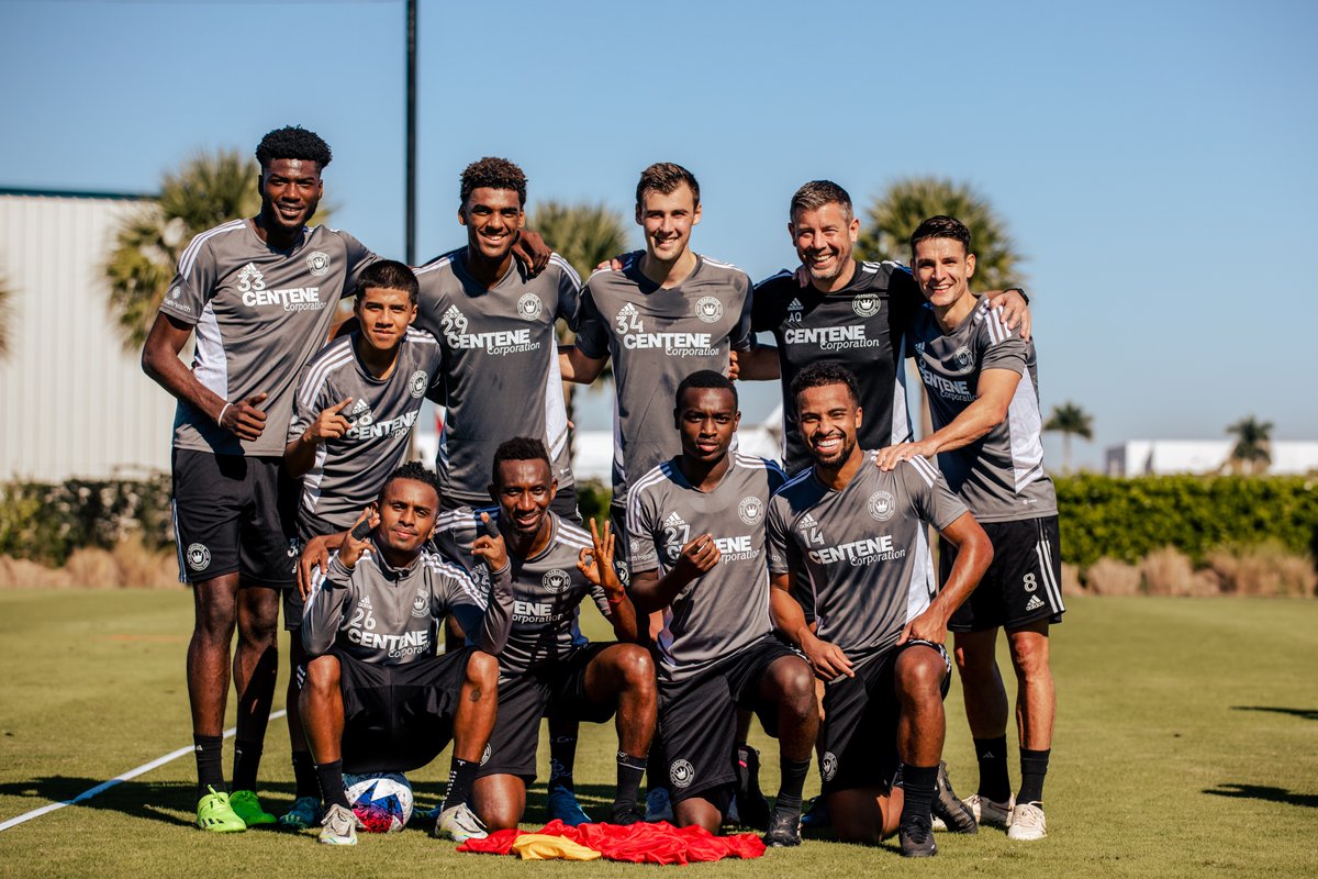 CharlotteFC's tweet photo. Kings of the pitch 🌴 https://t.co/qN6CunQBSU