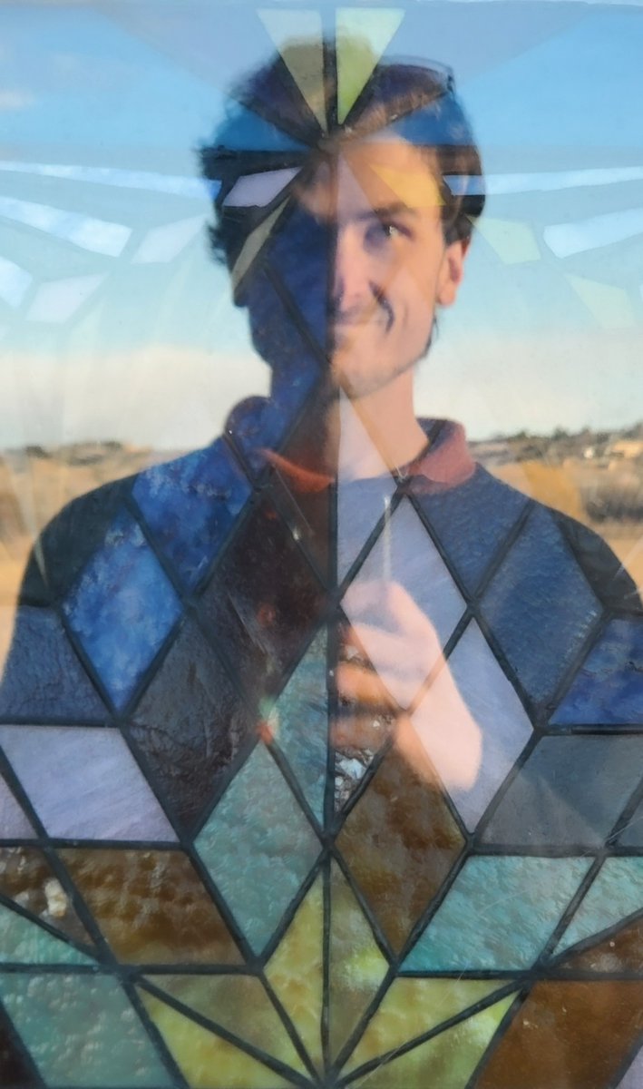 c0b1w2's tweet image. grateful to write in Taos for a month.