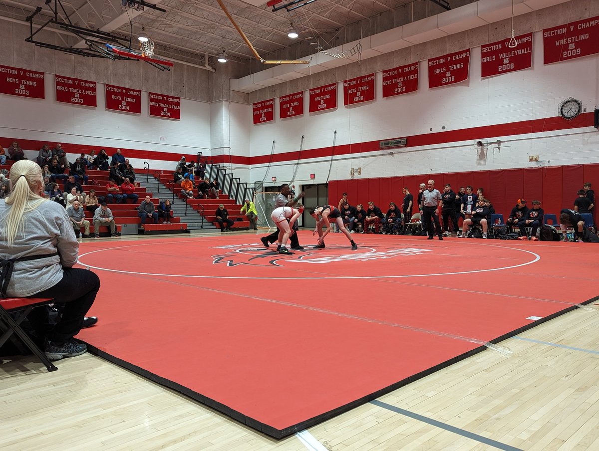 wnywrestling's tweet photo. .@SecVWrestling D2 finals: #13 #PalMac vs. #3 #CanisteoGreeneood https://t.co/5F5i0JiYxP