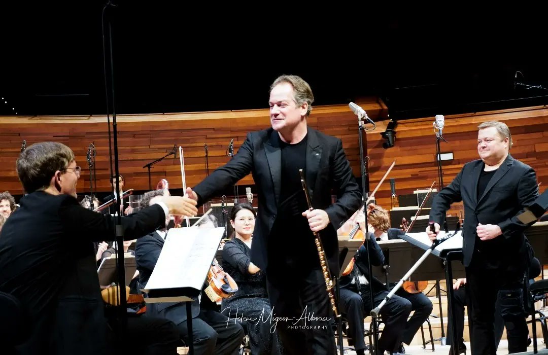 helene_mahln's tweet photo. 🎶 Bravo @EPahud and @PhilharRF conducted by #MikkoFranck for this wonderful #concert, at the @Maisondelaradio !
🎼 #NadiaBoulanger #WalterPiston #Fauré #ElliottCarter #AaronCopland
+ #BeforeTheConcert, interview by @alaleu
📷 @helene_mahln - 2023 jan.11
#ClassicalMusic #Paris https://t.co/fdSvbdo7u7