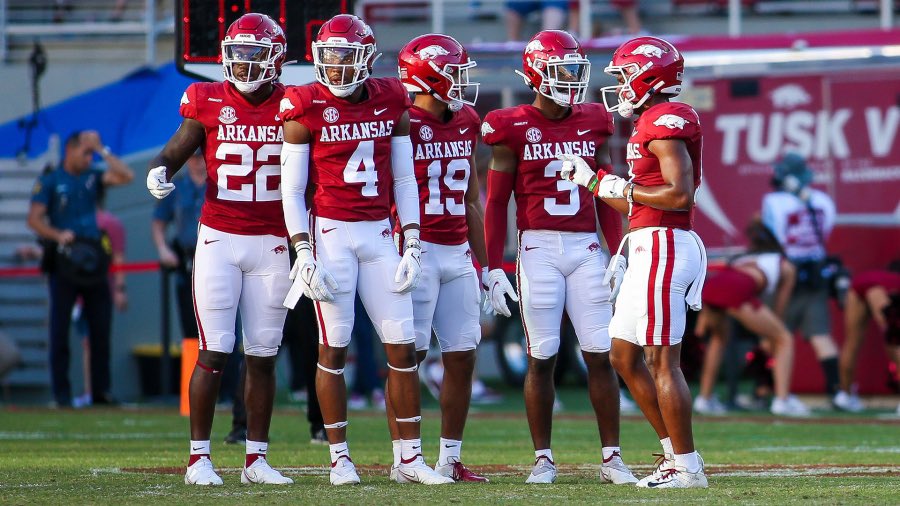 chaseburton03's tweet image. After a great conversation with @CoachGuiton, I am blessed to receive the opportunity to continue my athletic and academic career at the University of Arkansas 🔴⚪️ @coachnovakov @RecruitParish @BHoward_11