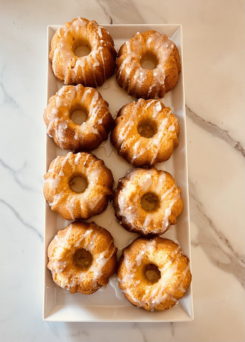dessertdivas's tweet photo. Our mini bundt cakes are packed with flavor and we think it’s about time you tried one! https://t.co/qYJGqnAmow

#SouthernGirlMagic https://t.co/DREpvcZMVx
