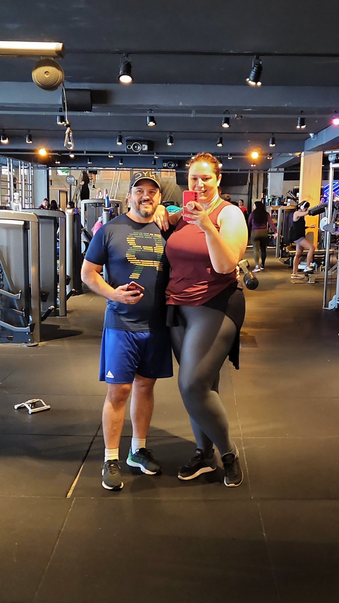 SamantaLGodoy's tweet photo. Agora estamos juntos, olhando mais para a nossa saúde...
E aí quem mais treina junto com o mozão? https://t.co/GGnMbYhuiK