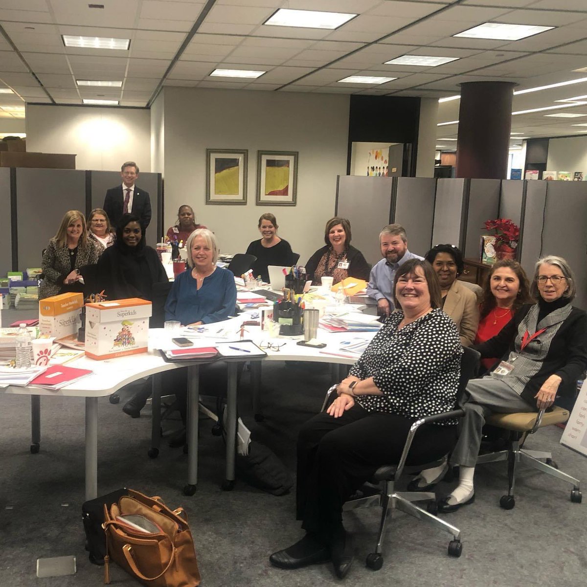 egmackey's tweet photo. Enjoyed meeting with Literacy Task Force and Dr Kymyona Burk from @ExcelinEd as they reviewed K-3 reading materials this afternoon 📚#WeTeachAlabama #AlabamaAchieves https://t.co/aHkd1fRyPF