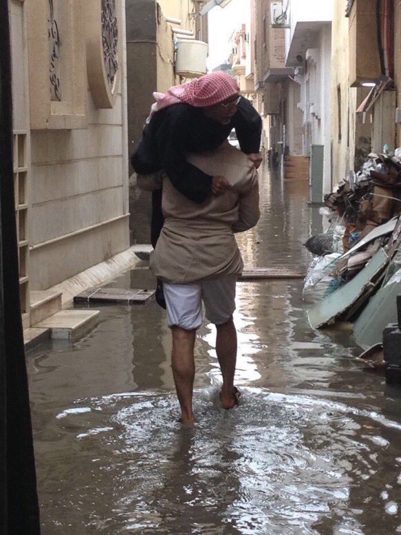 Reema_3636's tweet photo. للرآس تاج ودرع بالظرف الشديد وأنا ولده ورفيق بالشده وأخوه
#بيت_شعر https://t.co/vUAkKxfAgX