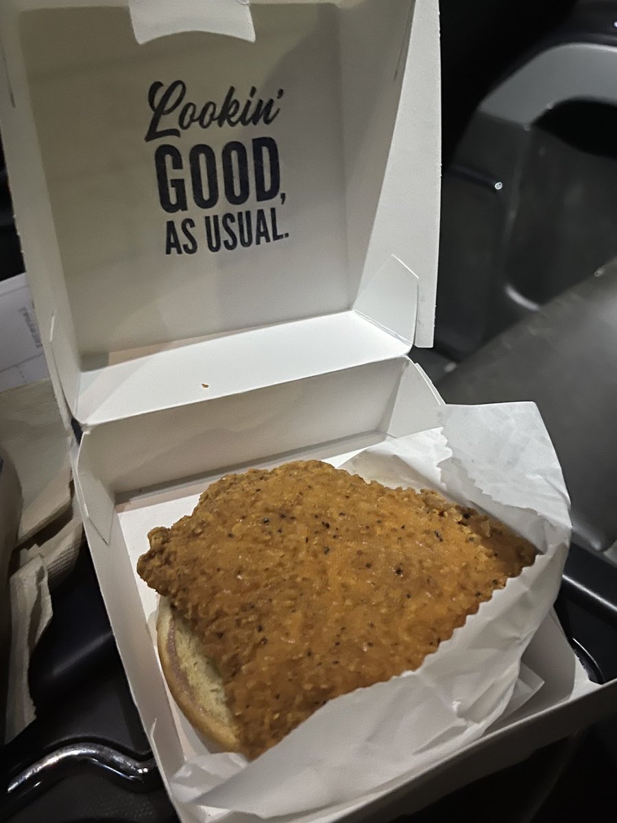 Jrgarner21's tweet photo. ⁦⁦@culvers⁩ I think you forgot something. I know I should cut back on my carbs, but I feel like that should be my decision. https://t.co/j6CbTXm7aU