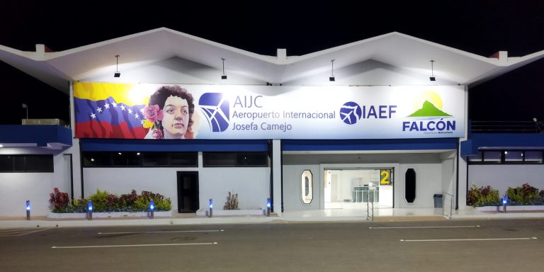 EL SENIAT FALCÓN OFRECIÓ CURSO SOBRE ENTORNO LABORAL A EMPLEADOS DEL AEROPUERTO JOSEFA CAMEJO dlvr.it/Sgl6lp