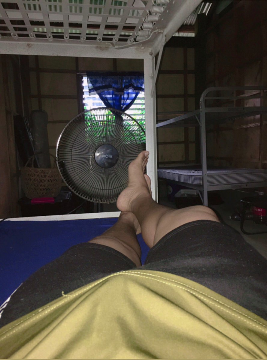 iSuperJefferson's tweet photo. : Maulan at malamig na naman. 🥶☔️🌧 https://t.co/m17uPnEeC9