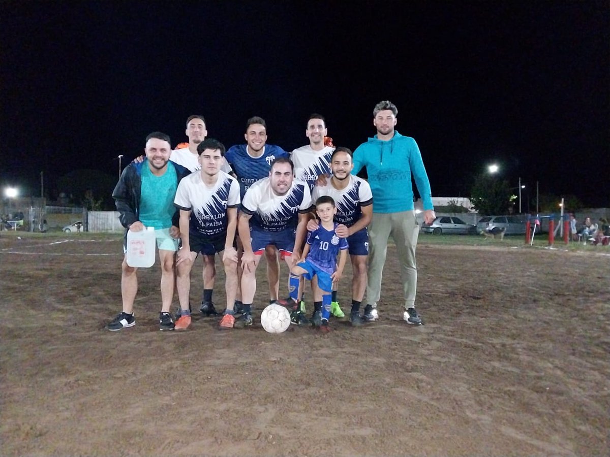 Segundo partido de zona! Victoria 2 a 1
Goles <a href="/LeoBurrieza08/">Leo Burrieza</a> <a href="/BenjaaRoldan/">Benjamin roldan</a>