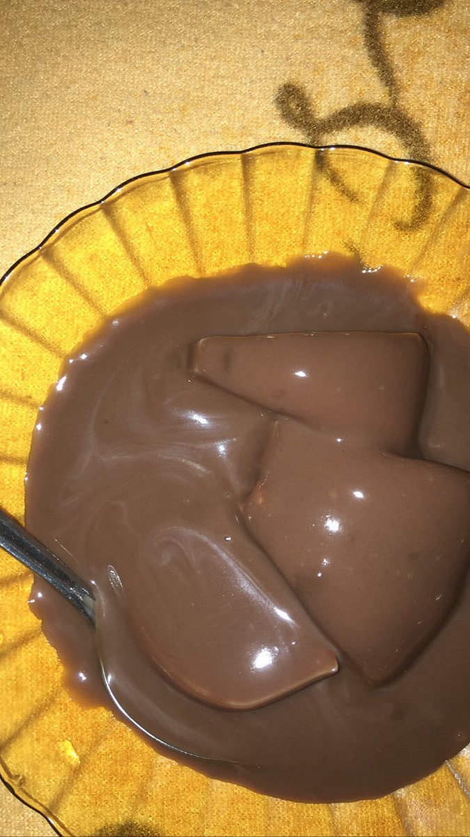 FOOD_FESS's tweet photo. guis sapa yg kalau makan puding flanya harus banjir?☝🏼 https://t.co/UWWu6Hq7iw