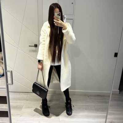 Liza-Fox’s pics and videos