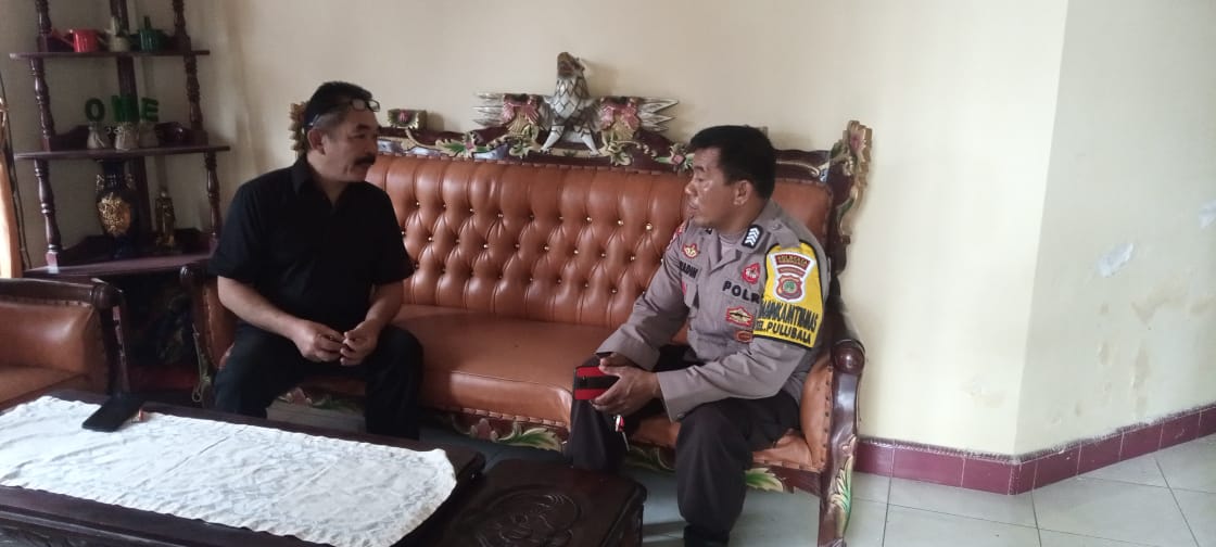 Kayadin5's tweet photo. Bhabinkamtibmas selalu dekat dengan masyarakat
#polisi
#polisiindonesiea
#polisihumanis
#divisihumaspolri
#temanpolisi
#humaspolresgorontalokota
#kapolresgorontalokota
#polrestagorontalokota
#polsekkotatengah
#bhabinkamtibmaskotatengah https://t.co/NDG6GNkLo6