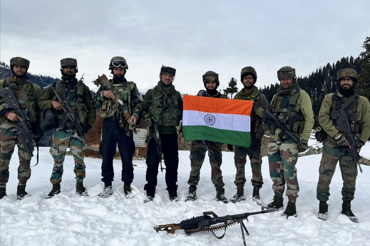 KupwaraTerriers's tweet photo. “Our flag does not fly because the wind moves it, it flies with the last breath of each soldier who died protecting it.”
#SoldierOnLc #CLX
#Kashmir #Army
#12JAN23KT
@ChinarcorpsIA @adgpi @NorthernComd_IA @swarajsilvi1977 https://t.co/N7Y855WgDK